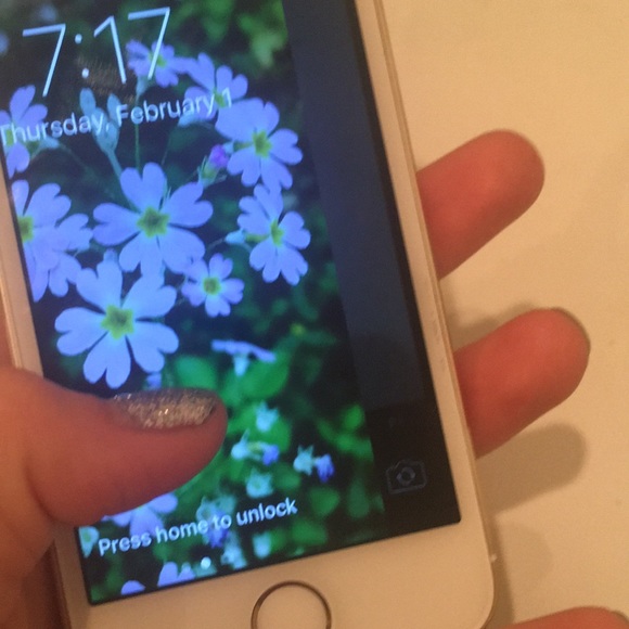 iPhone 5 - Picture 4 of 4